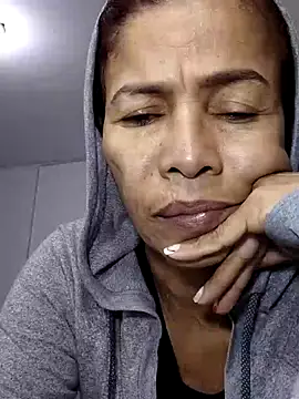 Snapshot of Merybeks chatting on 02/13/26, 10:33 Merybeks online show from 02/13/26, 10:33