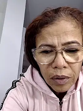 Snapshot of Merybeks chatting on 03/17/26, 10:29 Merybeks online show from 03/17/26, 10:29