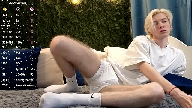 Snapshot of fiachand chatting on 11/22/25, 07:57 fiachand online show from 11/22/25, 07:57