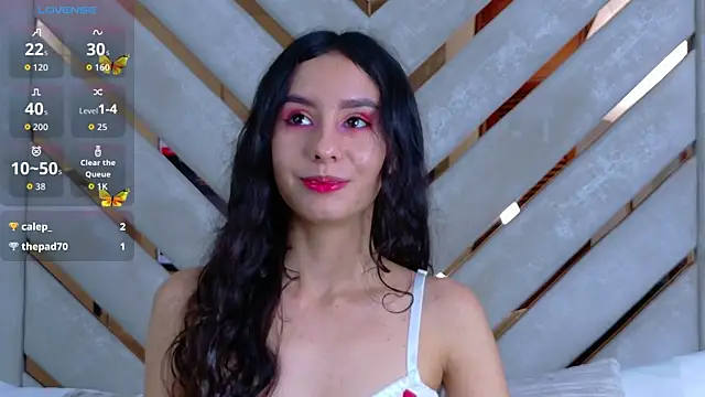 Snapshot of Sarah-Grace chatting on 11/05/25, 02:22 Sarah-Grace online show from 11/05/25, 02:22