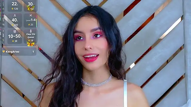 Snapshot of Sarah-Grace chatting on 11/10/25, 03:05 Sarah-Grace online show from 11/10/25, 03:05