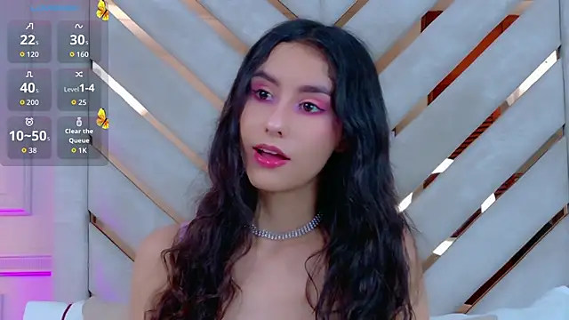 Snapshot of Sarah-Grace chatting on 11/18/25, 02:06 Sarah-Grace online show from 11/18/25, 02:06