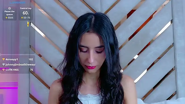 Snapshot of Sarah-Grace chatting on 11/20/25, 02:12 Sarah-Grace online show from 11/20/25, 02:12