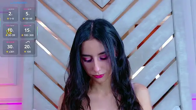 Snapshot of Sarah-Grace chatting on 12/05/25, 02:20 Sarah-Grace online show from 12/05/25, 02:20