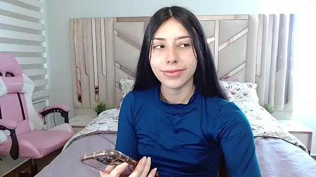 Snapshot of violett_star1 chatting on 03/07/26, 01:08 violett star1 online show from 03/07/26, 01:08