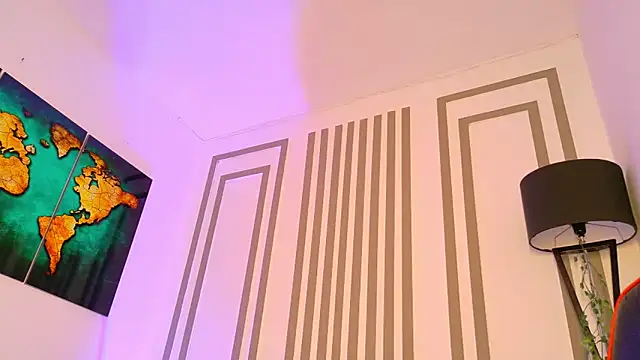 Snapshot of ALANNFERRER chatting on 10/30/25, 10:06 ALANNFERRER online show from 10/30/25, 10:06