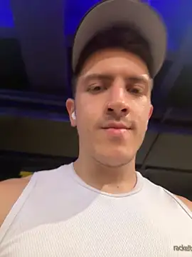 Snapshot of ALANNFERRER chatting on 11/06/25, 12:44 ALANNFERRER online show from 11/06/25, 12:44