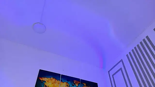 Snapshot of ALANNFERRER chatting on 11/23/25, 01:55 ALANNFERRER online show from 11/23/25, 01:55