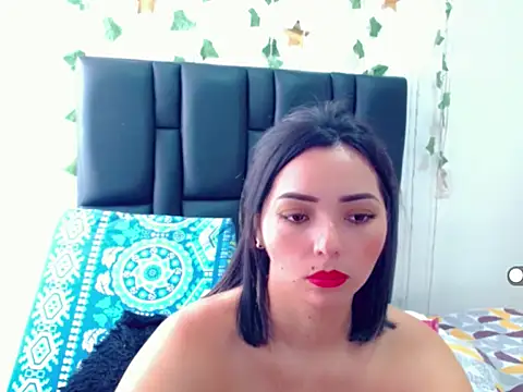 sara arias00 online show from 09/26/25, 02:21