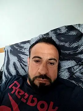 Snapshot of mykelem chatting on 05/13/26, 04:04 mykelem online show from 05/13/26, 04:04