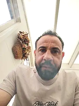 Snapshot of mykelem chatting on 05/15/26, 03:52 mykelem online show from 05/15/26, 03:52