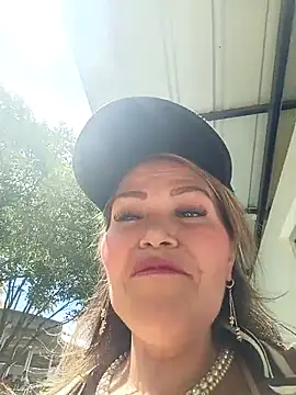 Snapshot of Perverted-Dirty-Mother chatting on 11/01/25, 05:26 Perverted-Dirty-Mother online show from 11/01/25, 05:26