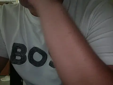 Snapshot of zeusmasterhorny chatting on 09/13/25, 03:50 zeusmasterhorny online show from 09/13/25, 03:50
