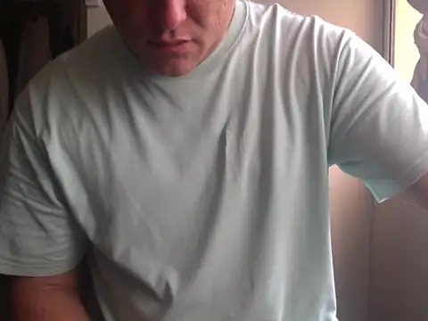 Snapshot of zeusmasterhorny chatting on 09/18/25, 01:57 zeusmasterhorny online show from 09/18/25, 01:57
