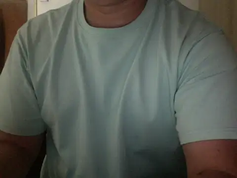 Snapshot of zeusmasterhorny chatting on 09/19/25, 02:02 zeusmasterhorny online show from 09/19/25, 02:02