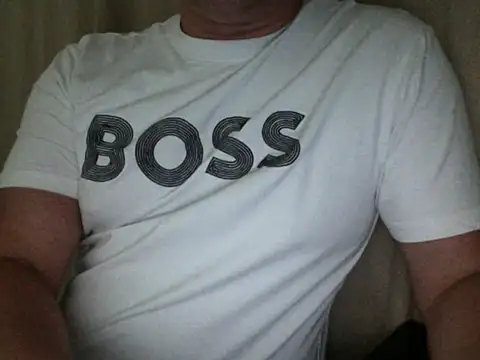 Snapshot of zeusmasterhorny chatting on 09/25/25, 02:59 zeusmasterhorny online show from 09/25/25, 02:59