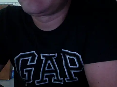 Snapshot of zeusmasterhorny chatting on 09/30/25, 03:33 zeusmasterhorny online show from 09/30/25, 03:33