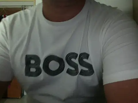 Snapshot of zeusmasterhorny chatting on 10/08/25, 03:04 zeusmasterhorny online show from 10/08/25, 03:04