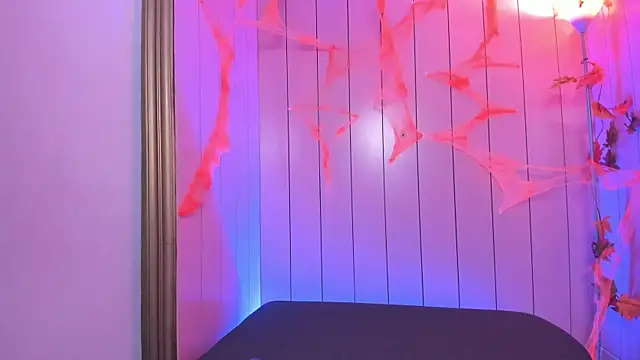 Laurent Scott  online show from 10/24/25, 12:12