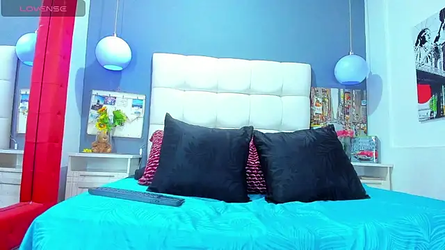 Matteo12  online show from 11/05/25, 03:50