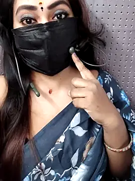 Snapshot of Cutie_nila26 chatting on 10/13/25, 06:02 Cutie nila26 online show from 10/13/25, 06:02