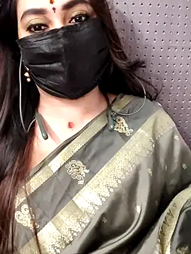 Snapshot of Cutie_nila26 chatting on 10/17/25, 05:21 Cutie nila26 online show from 10/17/25, 05:21