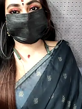 Snapshot of Cutie_nila26 chatting on 10/31/25, 05:41 Cutie nila26 online show from 10/31/25, 05:41