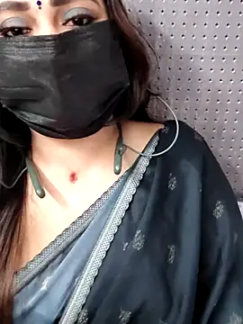 Snapshot of Cutie_nila26 chatting on 11/15/25, 06:11 Cutie nila26 online show from 11/15/25, 06:11