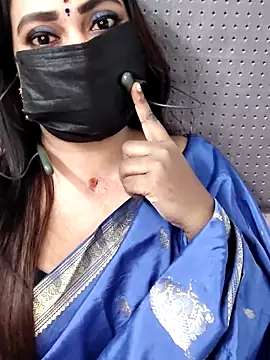 Snapshot of Cutie_nila26 chatting on 11/17/25, 05:35 Cutie nila26 online show from 11/17/25, 05:35