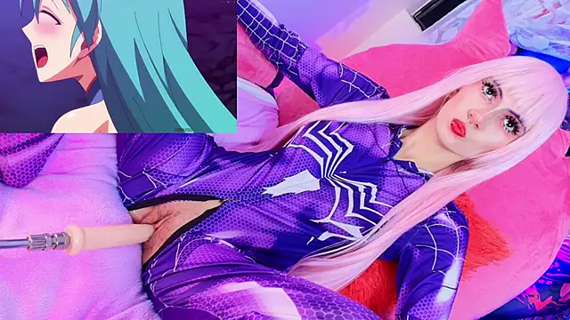 Snapshot of REM-- chatting on 09/24/25, 02:31 REM-- online show from 09/24/25, 02:31