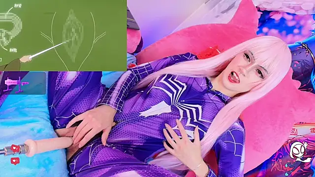 Snapshot of REM-- chatting on 09/29/25, 03:06 REM-- online show from 09/29/25, 03:06