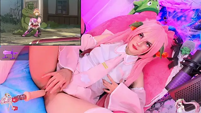 Snapshot of REM-- chatting on 10/16/25, 03:13 REM-- online show from 10/16/25, 03:13