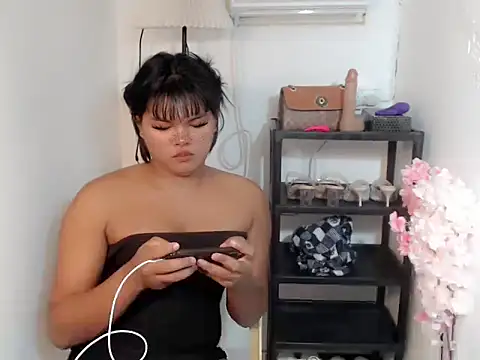 FROXXX21 online show from 06/05/26, 07:25
