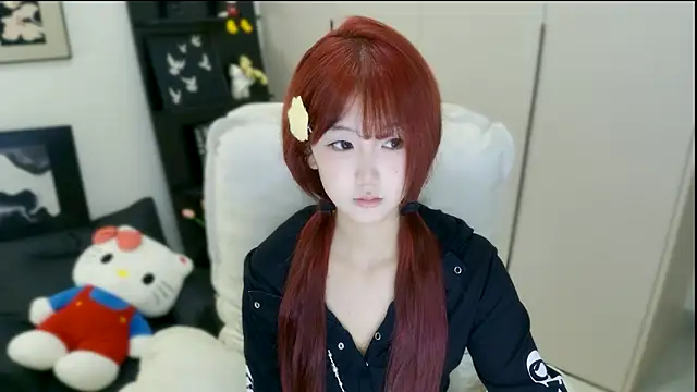 Snapshot of wanzi-1229 chatting on 09/17/25, 07:43 wanzi-1229 online show from 09/17/25, 07:43