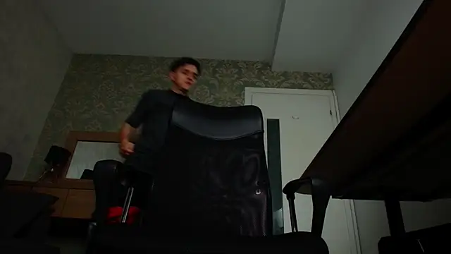 Snapshot of FelixStarkk chatting on 11/05/25, 05:18 FelixStarkk online show from 11/05/25, 05:18