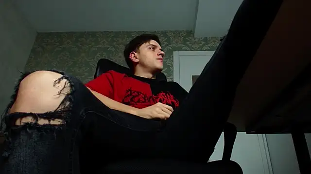 Snapshot of FelixStarkk chatting on 11/13/25, 05:17 FelixStarkk online show from 11/13/25, 05:17