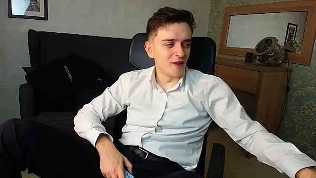 Snapshot of FelixStarkk chatting on 11/27/25, 04:58 FelixStarkk online show from 11/27/25, 04:58