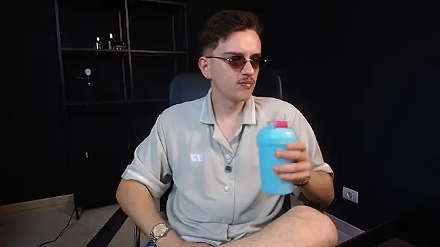 FelixStarkk online show from 06/25/26, 05:56