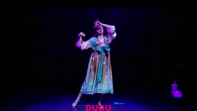 yznt-dudu online show from 10/04/25, 12:25