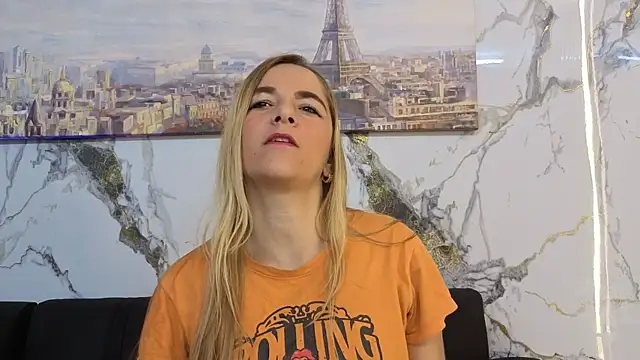 Victoriia Smiths aws online show from 10/24/25, 03:36