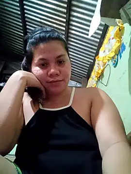 Snapshot of phoenix_1994 chatting on 12/15/25, 08:13 phoenix 1994 online show from 12/15/25, 08:13