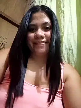 Snapshot of phoenix_1994 chatting on 02/13/26, 06:31 phoenix 1994 online show from 02/13/26, 06:31