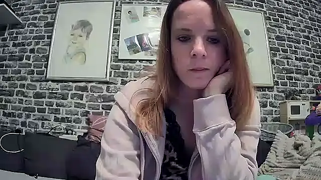 Snapshot of SexyMilf_37 chatting on 09/29/25, 06:46 SexyMilf 37 online show from 09/29/25, 06:46