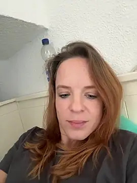 Snapshot of SexyMilf_37 chatting on 10/04/25, 03:10 SexyMilf 37 online show from 10/04/25, 03:10