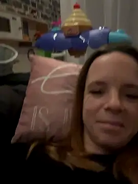 Snapshot of SexyMilf_37 chatting on 10/15/25, 11:49 SexyMilf 37 online show from 10/15/25, 11:49