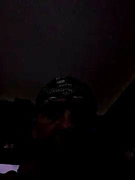 Snapshot of PopaOctavian chatting on 10/06/25, 03:09 PopaOctavian online show from 10/06/25, 03:09