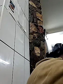 Snapshot of PopaOctavian chatting on 10/12/25, 03:33 PopaOctavian online show from 10/12/25, 03:33