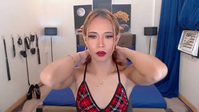 Snapshot of PreciousAmore chatting on 09/13/25, 05:35 PreciousAmore online show from 09/13/25, 05:35