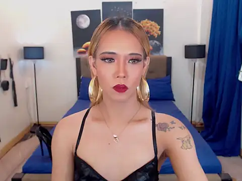 Snapshot of PreciousAmore chatting on 09/18/25, 02:13 PreciousAmore online show from 09/18/25, 02:13