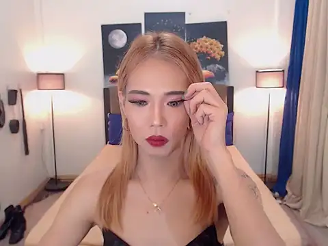 Snapshot of PreciousAmore chatting on 10/15/25, 09:20 PreciousAmore online show from 10/15/25, 09:20